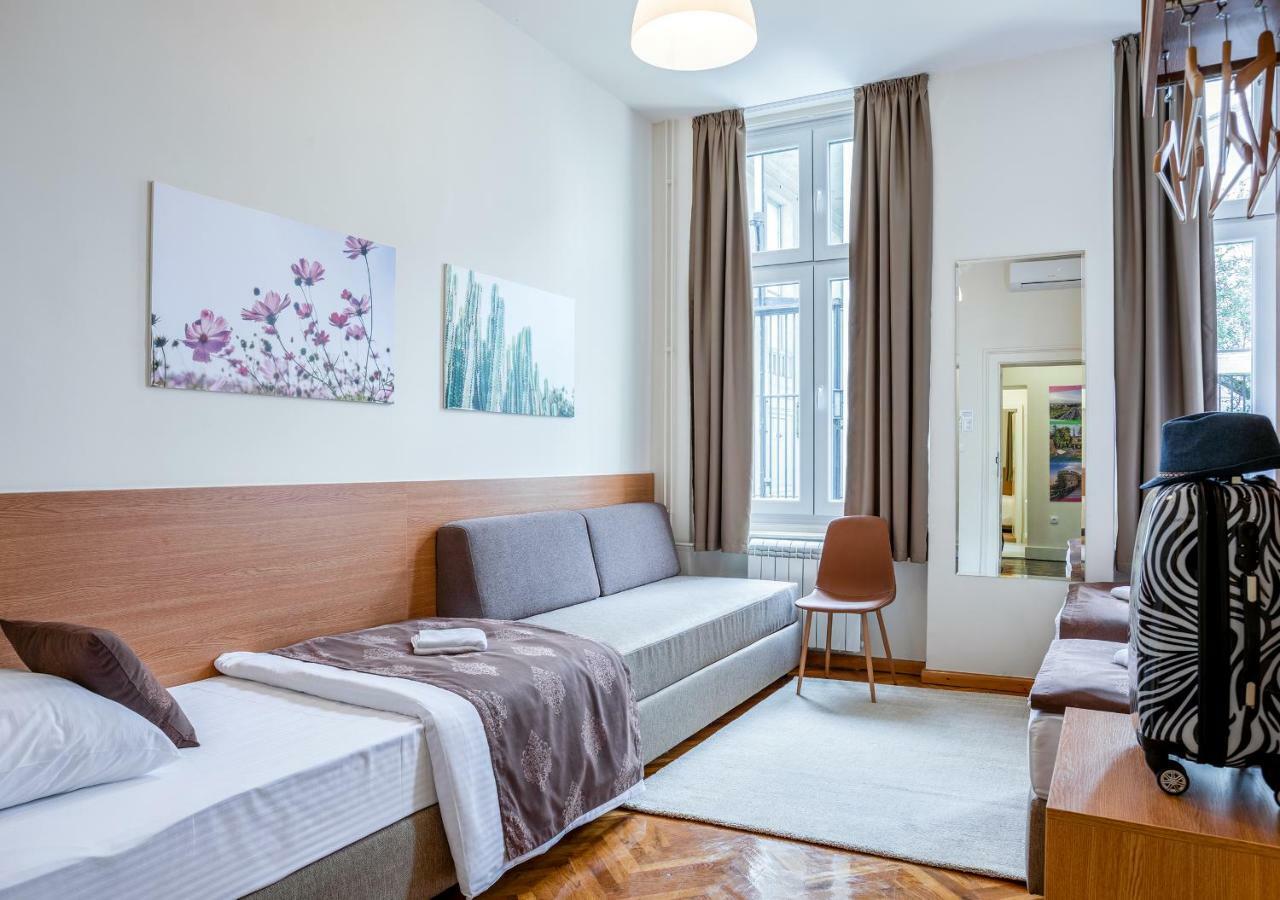 Booking En Suite ベオグラード エクステリア 写真